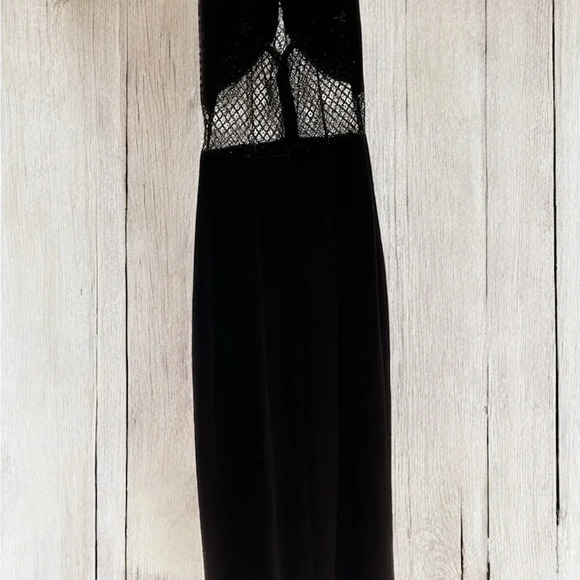 Sean Collection Black Full-Length Formal Dress - Size Medium (C6) - Picture 4 of 11